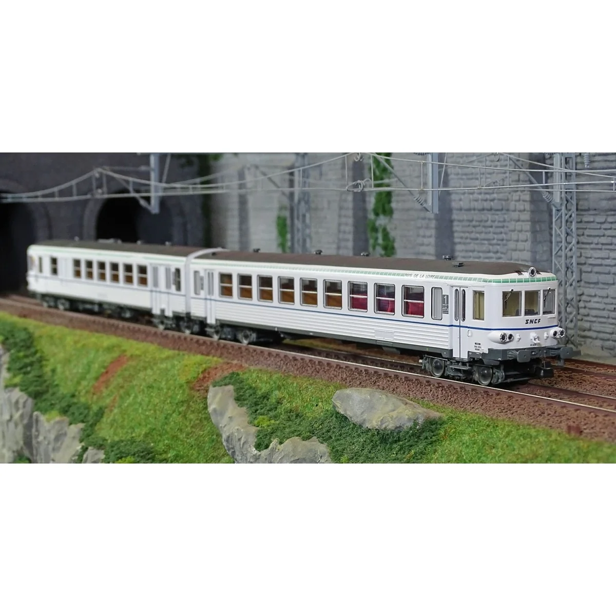 Jouef HJ2613 EAD X 4697 railcar + XR 8694 trailer, SNCF, Pays de la...