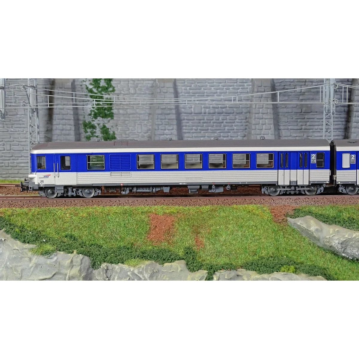 Jouef HJ2615 EAD XBD 4717 railcar + XRABx 8714 trailer, SNCF, silve...