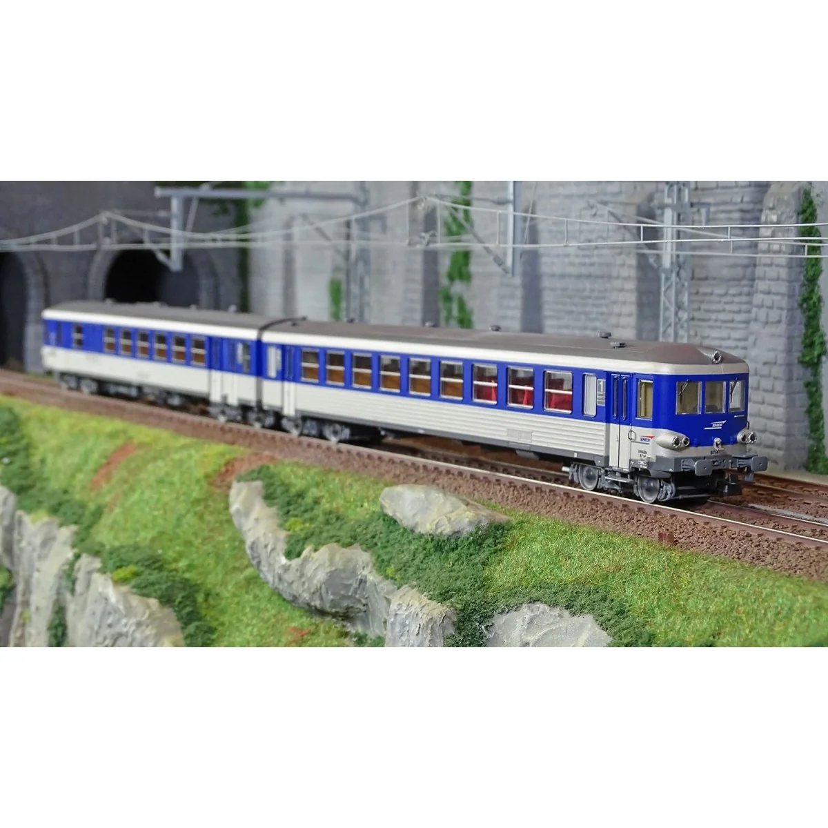Jouef HJ2615 EAD XBD 4717 railcar + XRABx 8714 trailer, SNCF, silve...
