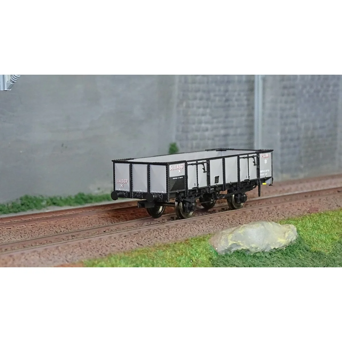 Ree Modeles WB816 PLM Tipper Wagon, 4 doors, grey PLM sheet metal w...