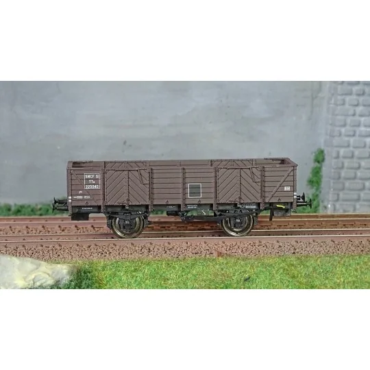 WB-818-Ree Modeles WB818 Wagon Tombereau ex-PLM, SNCF, 4 portes, bois brun wagon 540