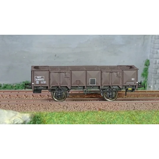 Ree Modeles WB820 Dump Wagon ex-PLM, SNCF, 4 doors, brown sheet met... WB-820-Ree Modeles WB820 Dump Wagon ex-PLM, SNCF, 4 doors, brown sheet metal wagon 540