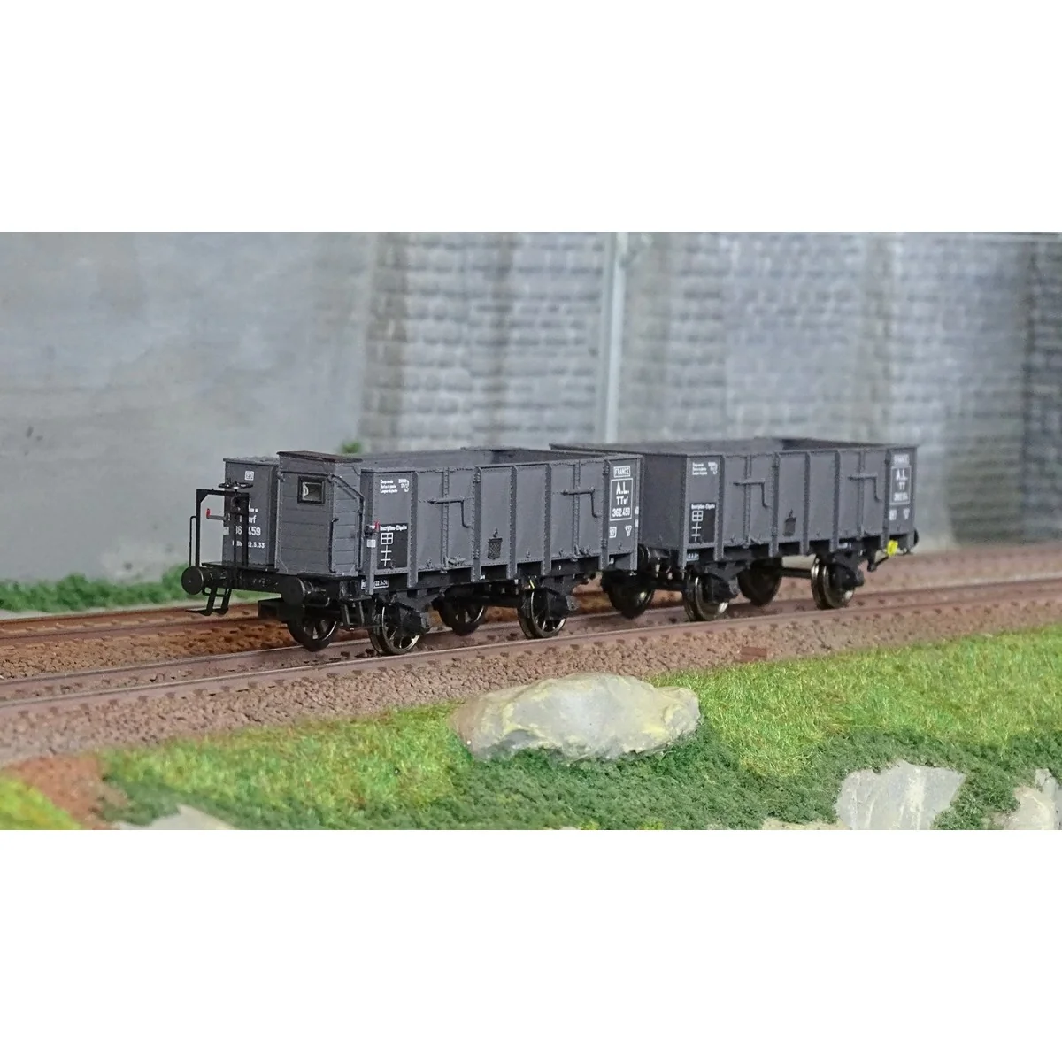 Ree Modeles WB828 Set of 2 OCEM 19 tipper wagons, grey, sheet metal...