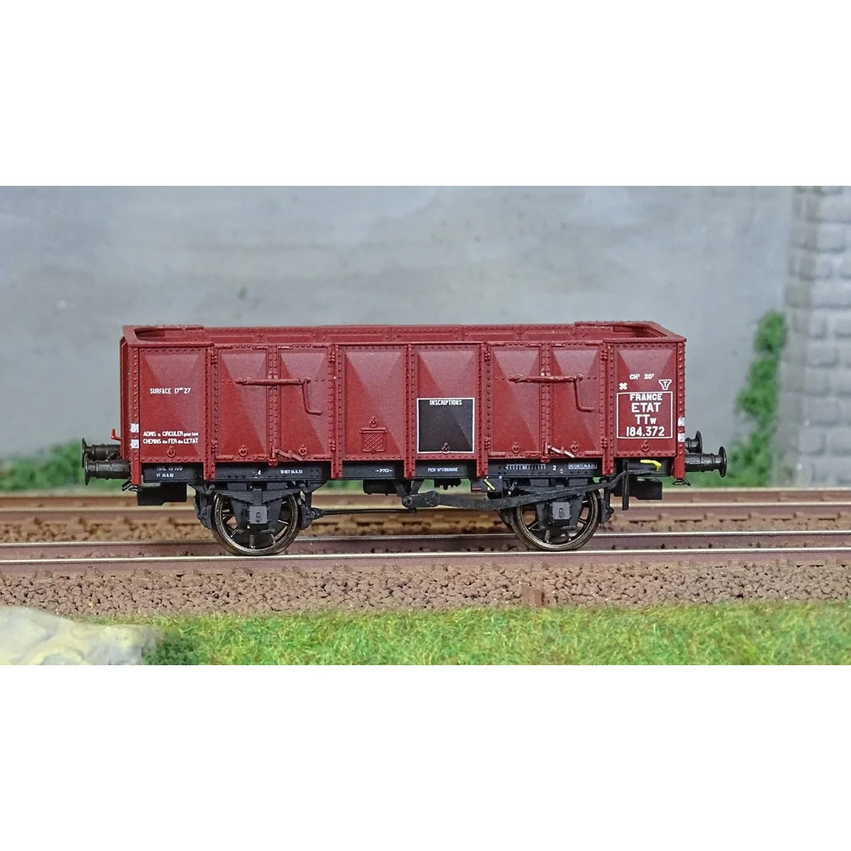 Ree Modeles WB829 OCEM 19 Dump Wagon, brown, sheet metal, CONDITION...