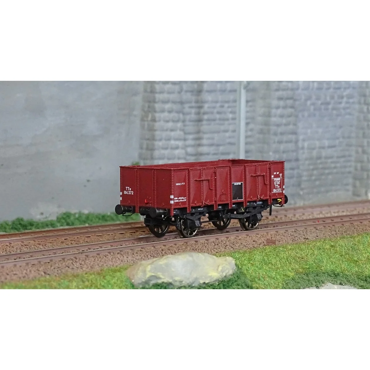 Ree Modeles WB829 OCEM 19 Dump Wagon, brown, sheet metal, CONDITION...