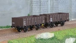 Ree Modeles WB832 Set de 2 wagons Tombereau OCEM 19, brun, tôlés avec et sans guérite, SNCF Ree Modeles WB-832 - 1