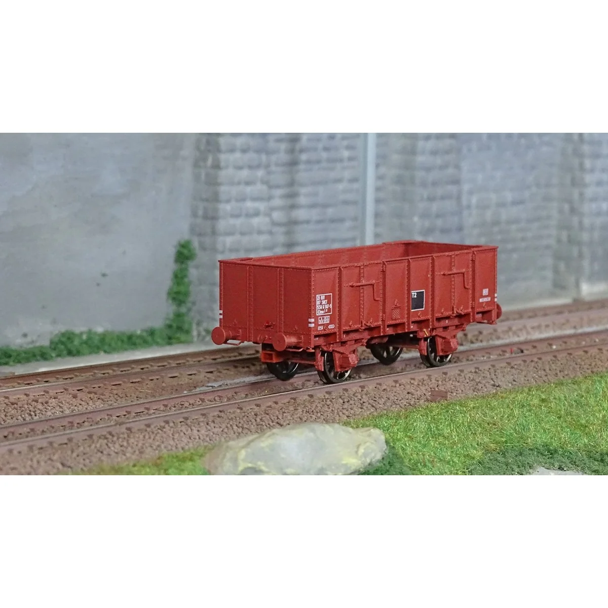 Ree Modeles WB837 OCEM 19 Tipper Wagon, red UIC, sheet metal, SNCF Ree Modeles WB837 OCEM 19 Tipper Wagon, red UIC, sheet metal, SNCF