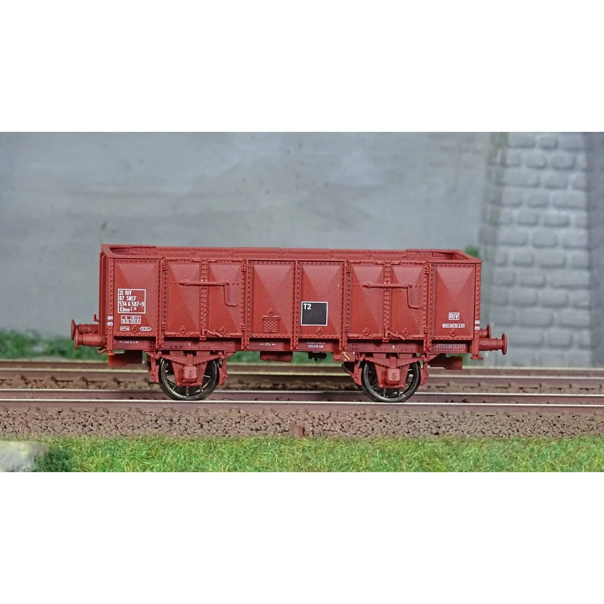 Ree Modeles WB837 OCEM 19 Tipper Wagon, red UIC, sheet metal, SNCF ...