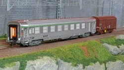 Jouef HJ4183 Set de 1 voiture voyageurs DEV Inox et wagon G4, SNCF Jouef HJ4183 - 1