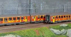 LS Models 40313 Set de 3 voitures vtu région Languedoc Roussillon, décoration Carmillon rouge Ls models Lsm_40313 - 1
