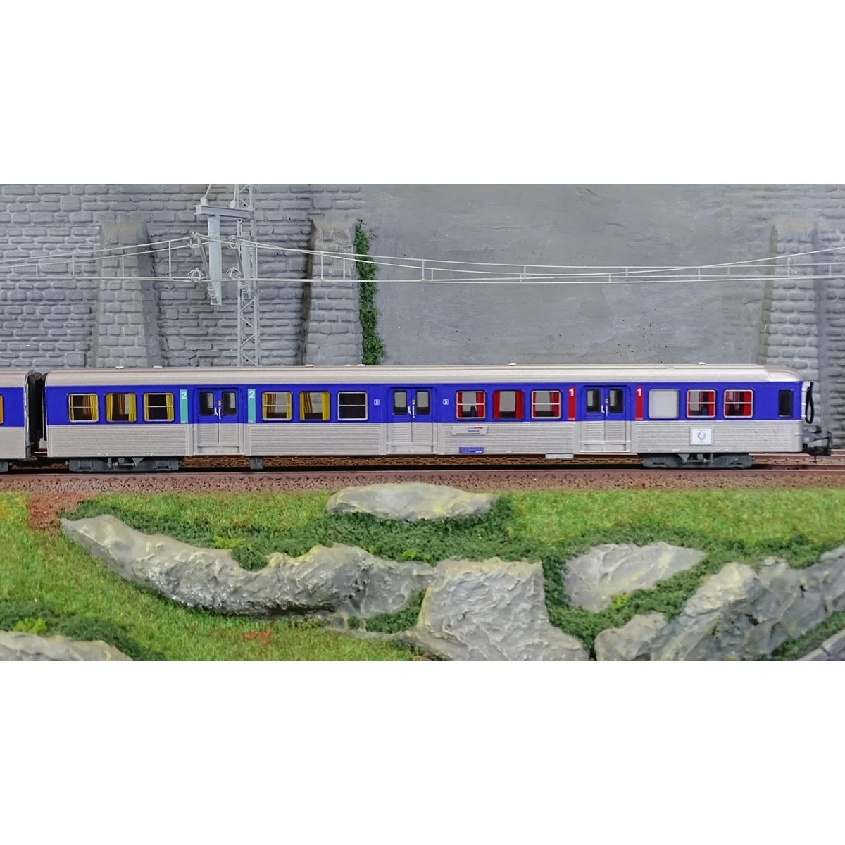 Jouef HJ4184 Set of 3 RIO 80 Central Passenger Cars, SNCF - HJ4184