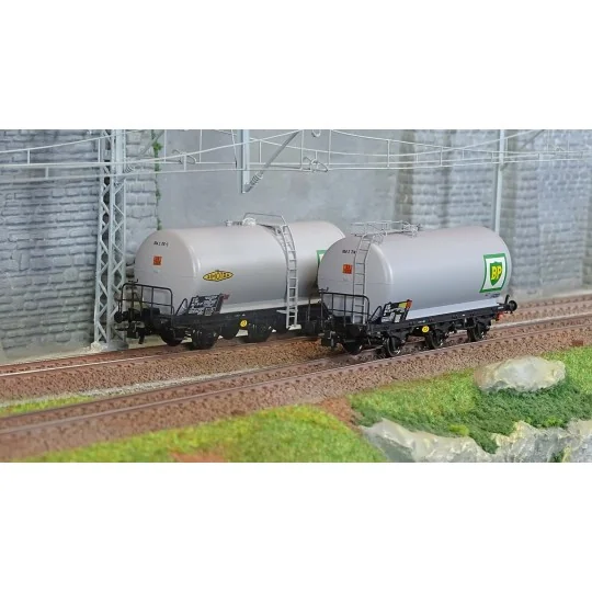 Jouef HJ6247 Set of 2 three-axle tank wagons, BP, SNCF HJ6247-Jouef HJ6247 Set of 2 three-axle tank wagons, BP, SNCF