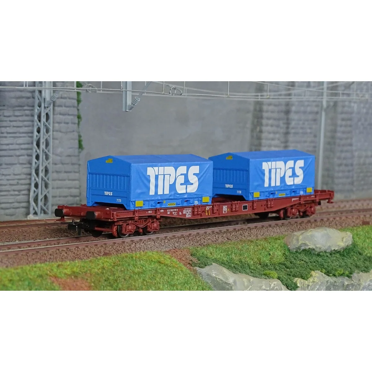 Jouef HJ6260 S70 bogie container wagon, SNCF, loaded with 2 20' "TI... Jouef HJ6260 S70 bogie container wagon, SNCF, loaded with 2 20' "TI...