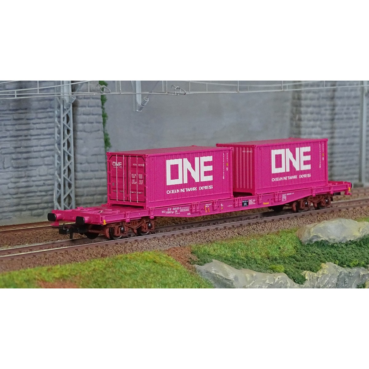 Jouef HJ6261 S70 bogie container wagon, TOUAX, loaded with 2 x 20' ...