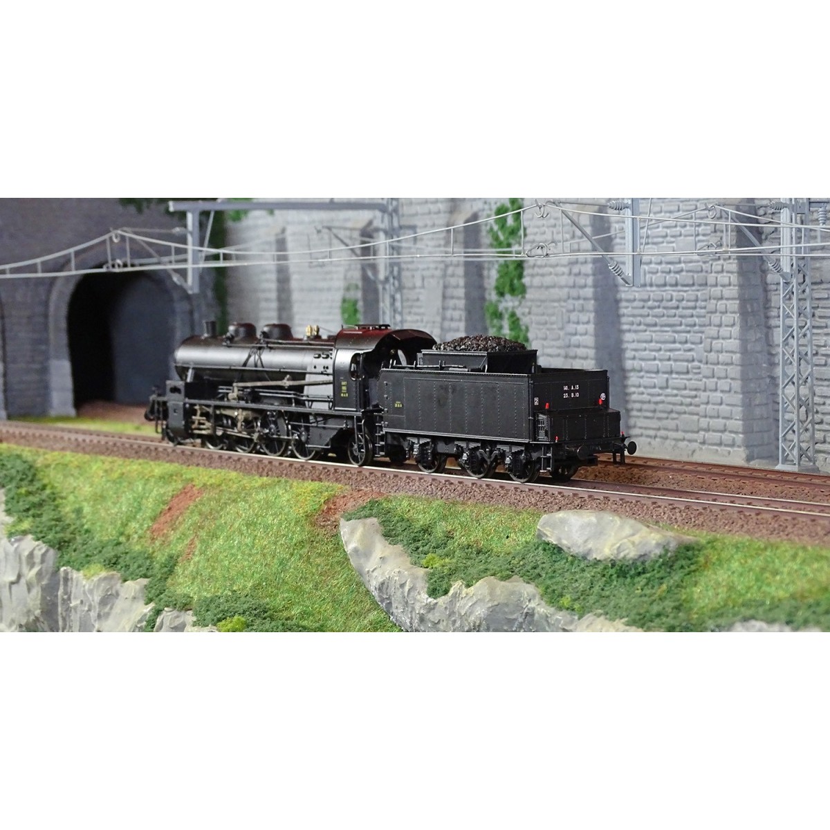 Ree Modeles MB156 Steam Locomotive 2-141 A 13, SNCF, CREIL, Black -...
