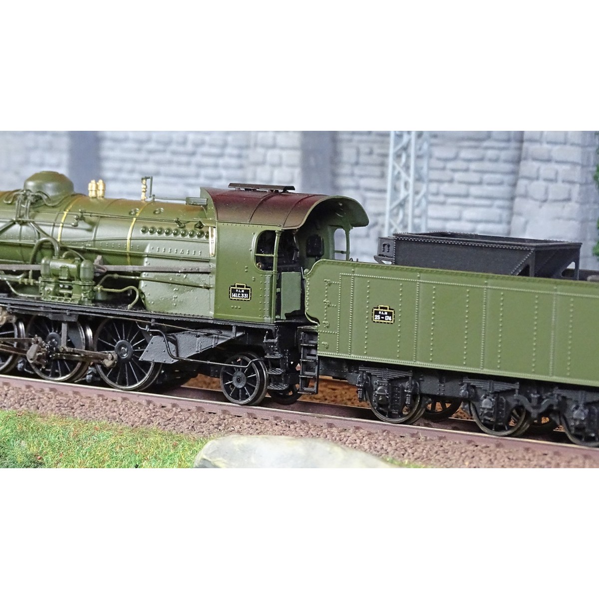 Ree Modeles MB157 Steam Locomotive 141 C 331, PLM, PLM Green - MB-157