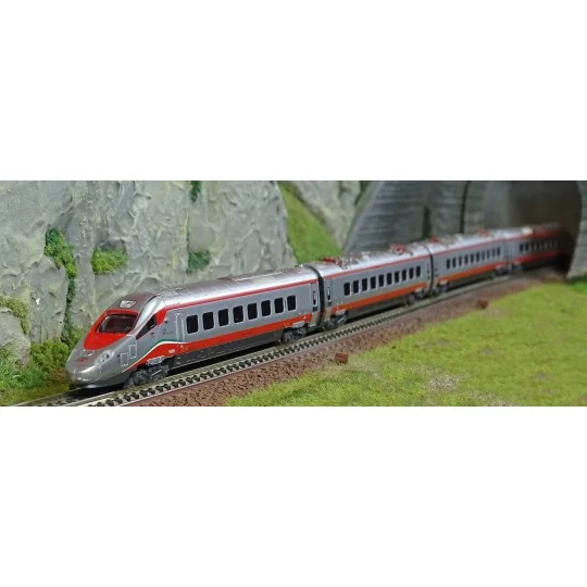 HN2577-Arnold HN2577 Autorail TGV 4 éléments ETR 610, FS, Frecciargento, ECE Milano – Frankfurt, échelle N