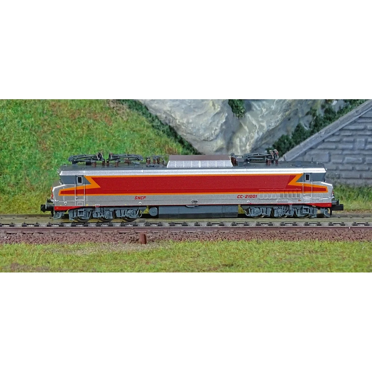 Arnold HN2585S Locomotive électrique CC 21001, SNCF, livrée argent, échelle N, sonore Arnold HN2585S - 2