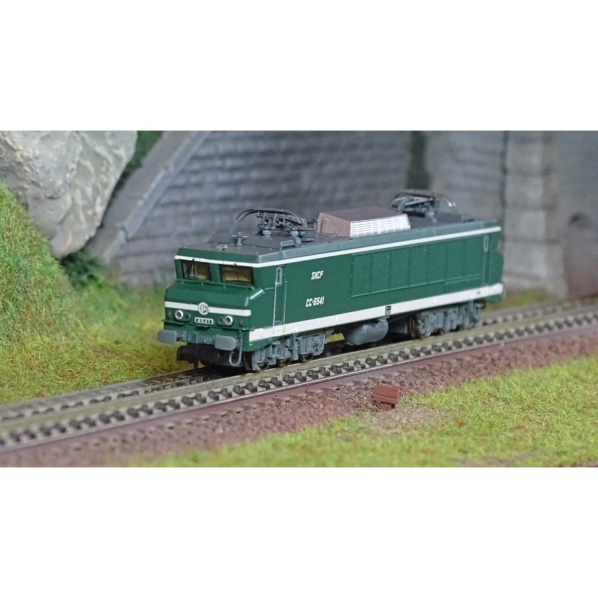 Arnold HN2587 CC 6541 Maurienne electric locomotive, SNCF, Green li... Arnold HN2587 CC 6541 Maurienne electric locomotive, SNCF, Green li...