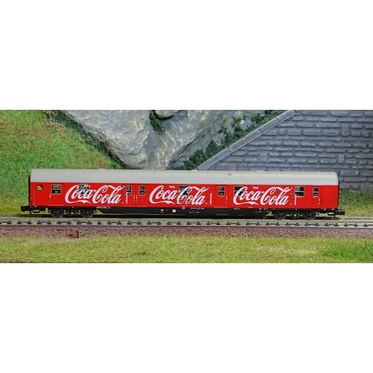 HN4428-Arnold HN4428 Postal Van with bogies, ex Post-mr-a, SVG, Coca-Cola, N scale