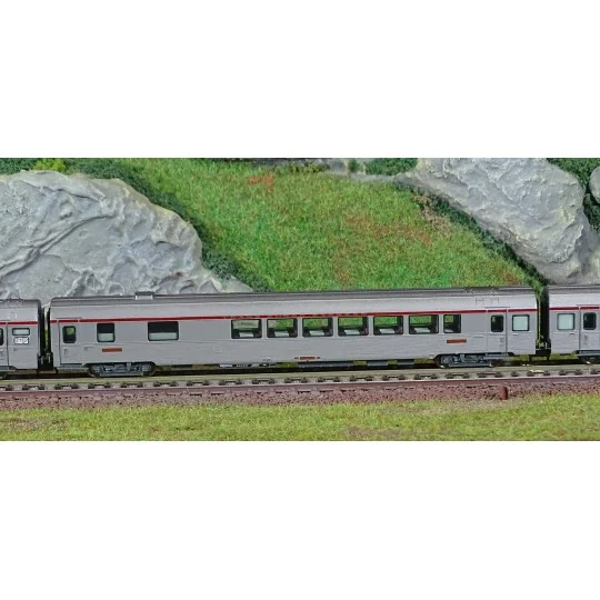 HN4440-Arnold HN4440 Set of 3 TEE "Cisalpin" coaches, Milan - Paris, Vru / A3rtu / a8u, SNCF, N scale