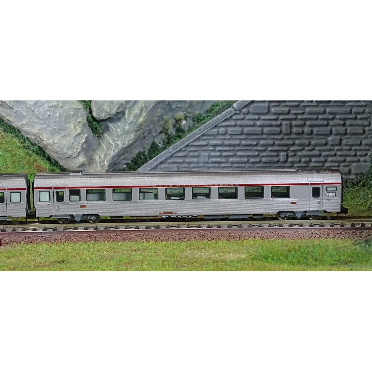 Arnold HN4440 Set de 3 voitures TEE « Cisalpin », Milan - Paris, Vru / A3rtu  / a8u, SNCF, échelle N Arnold HN4440 - 4