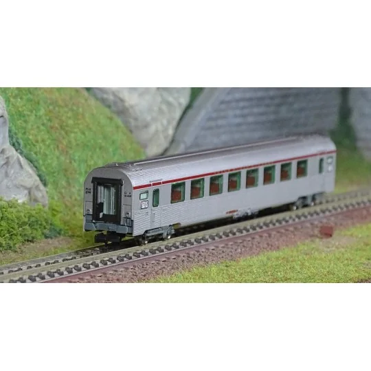HN4442-Arnold HN4442 Voiture voyageurs TEE « Cisalpin », Milan - Paris, A8u, SNCF, échelle N