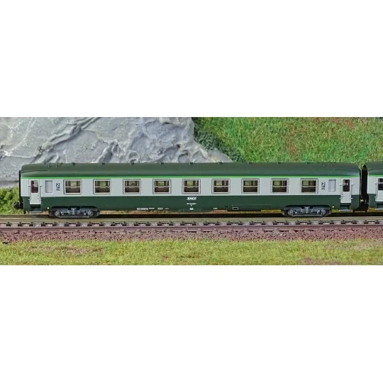 HN4448-Arnold HN4448 Set of 2 DEV AO coaches, B9, green/grey livery, framed logo, SNCF, N scale