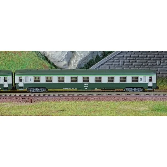 HN4448-Arnold HN4448 Set of 2 DEV AO coaches, B9, green/grey livery, framed logo, SNCF, N scale