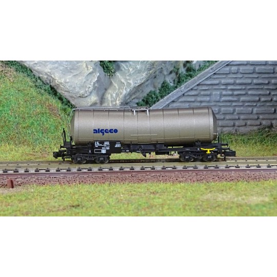 HN6606-Arnold HN6606 Bogie Tank Wagon Uahs, SNCF, Algeco, N scale