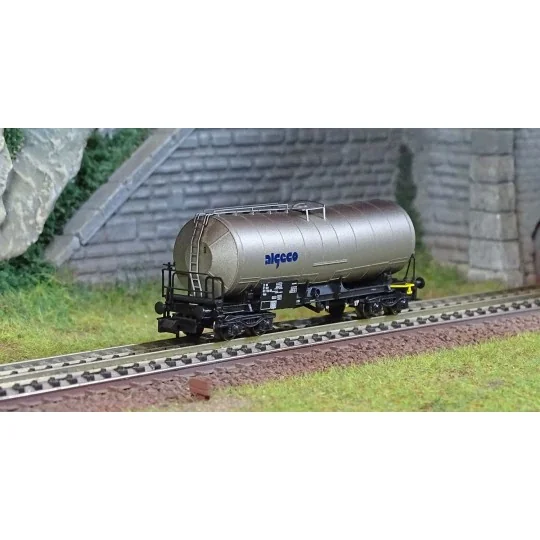 HN6606-Arnold HN6606 Bogie Tank Wagon Uahs, SNCF, Algeco, N scale