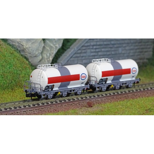 HN6610-Arnold HN6610 Set de 2 wagons citernes à 3 essieux Uh, SNCF, Esso, échelle N