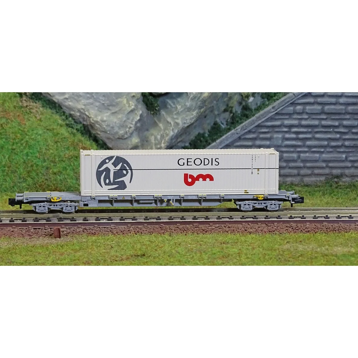 Arnold HN6649 Sgss type bogie container wagon, F-NOVA, with 45' Geo... Arnold HN6649 Sgss type bogie container wagon, F-NOVA, with 45' Geo...