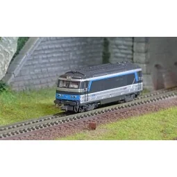 REE Models NW327S BB 67373 diesel locomotive, Isabelle livery, Renn...