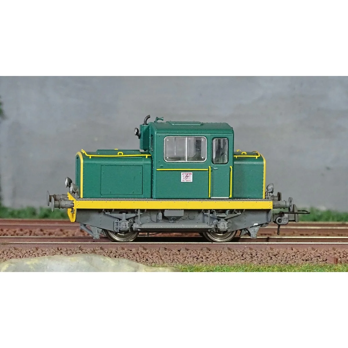 Ree Modeles MB219 Moyse 32 TDE shunting locomotive, industrial, gre...