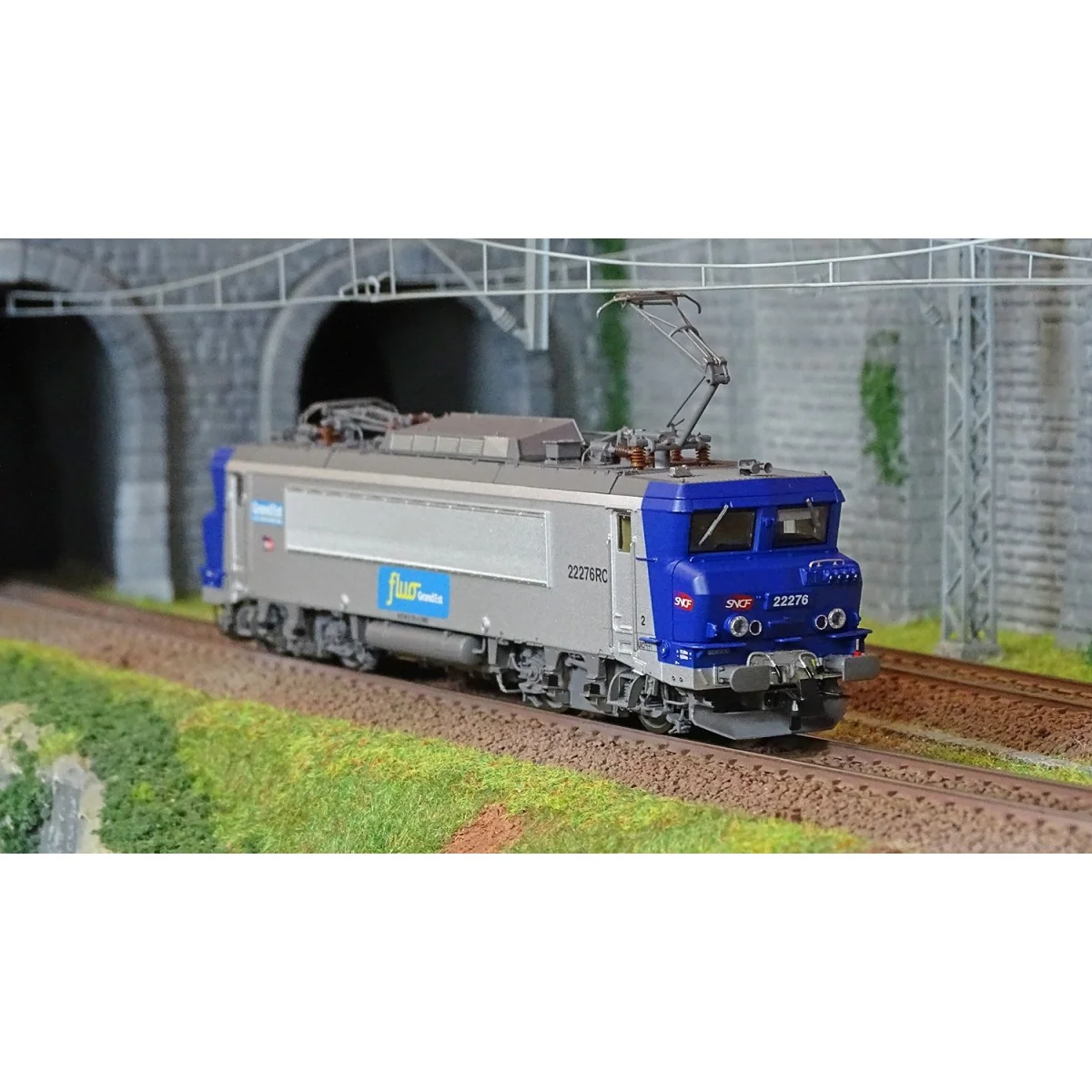 LS Models 11058S BB 22276RC Electric Locomotive, SNCF, Fluorescent ...