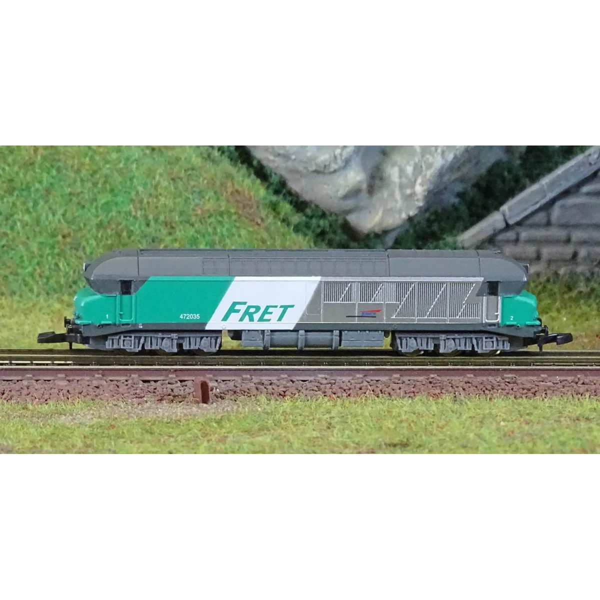 Azar L02-FR1A CC 72035 diesel locomotive, SNCF, FRET livery, Z scal...