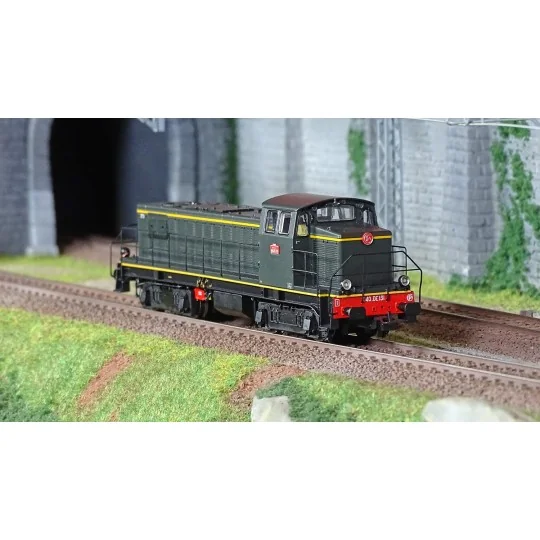 R37_HO41032-R37 HO41032 Locomotive diesel 040 DE 131, SNCF, livrée verte et bandes oranges, dépôt Mohon