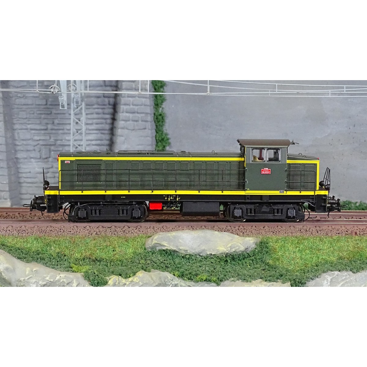 R37 HO41034DS SNCF BB 63137 diesel locomotive, green livery with ye...