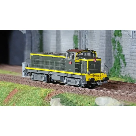 R37_HO41035DS-R37 HO41035DS Locomotive diesel BB 63134, SNCF, livrée verte et bandes jaunes, dépôt Achères, digital sonorisée