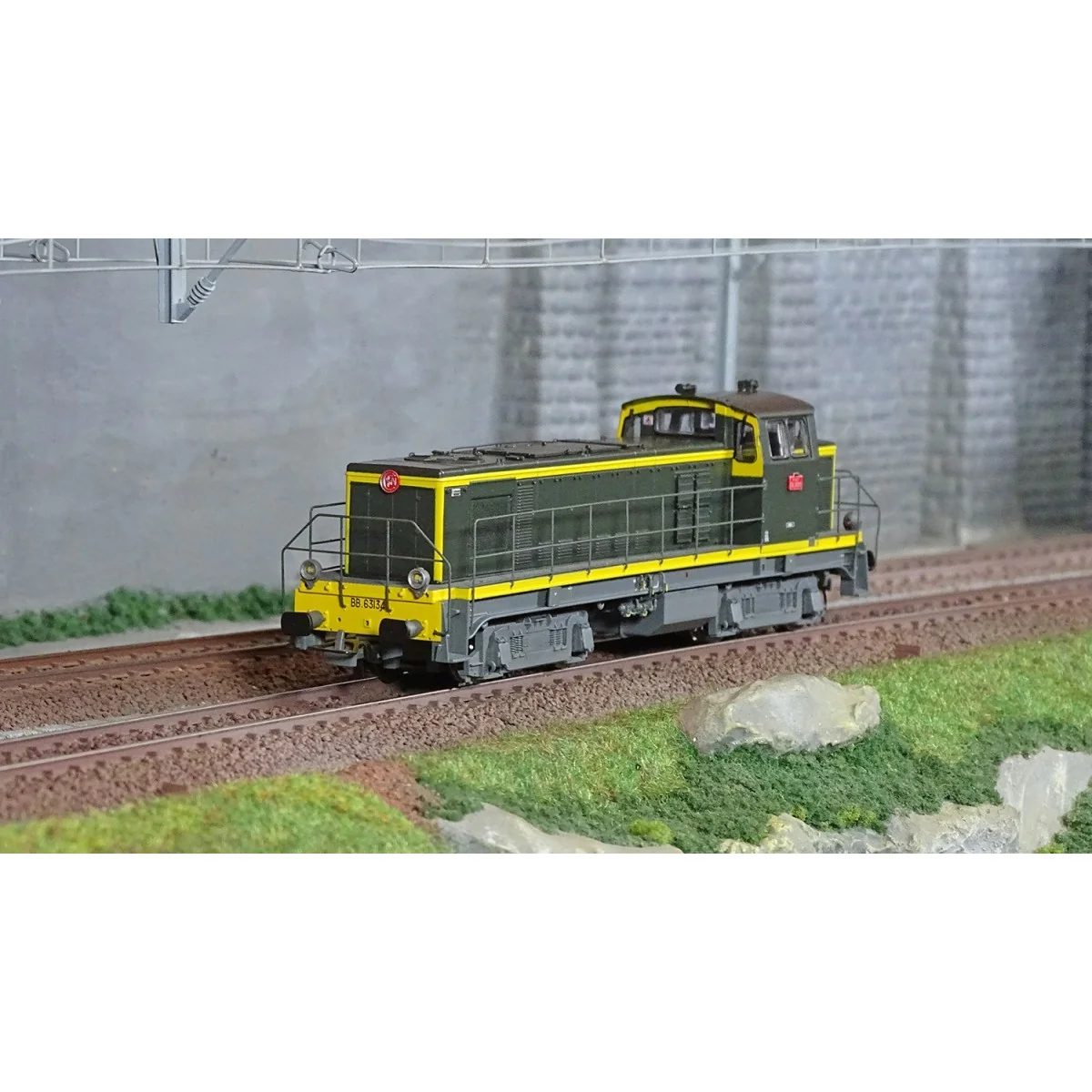 R37 HO41035 SNCF BB 63134 diesel locomotive, green livery with yell...