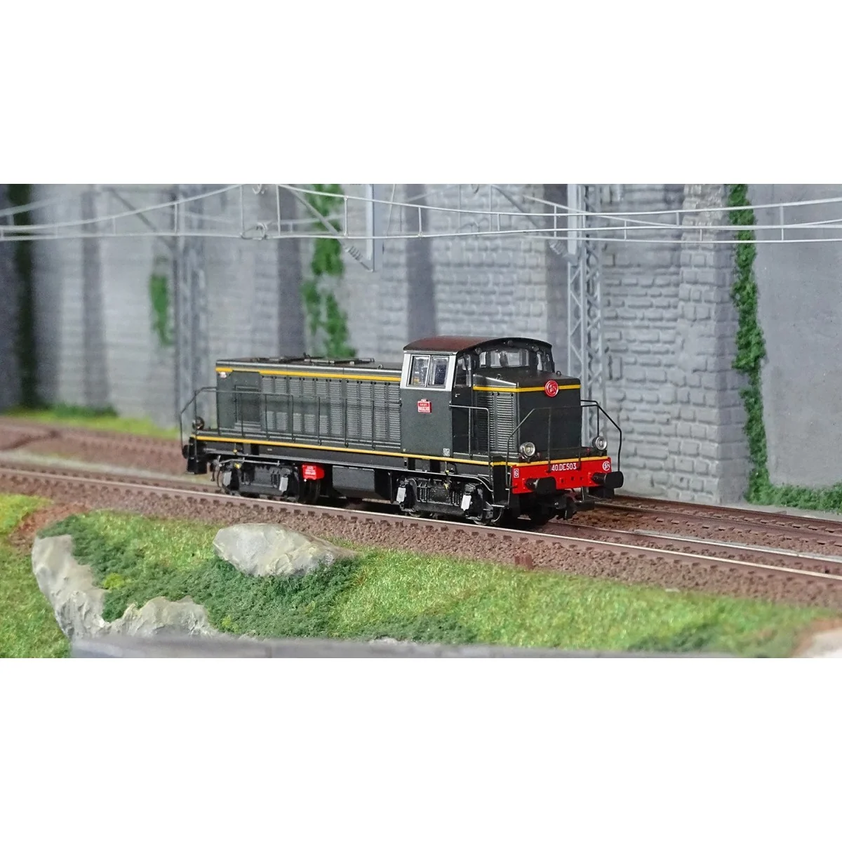 R37 HO41101DS 040 DE 503 diesel locomotive, SNCF, green livery with...