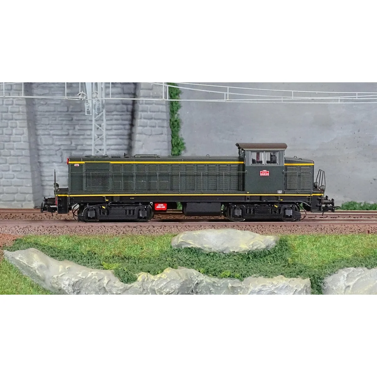 R37 HO41101 040 DE 503 diesel locomotive, SNCF, green livery with o...