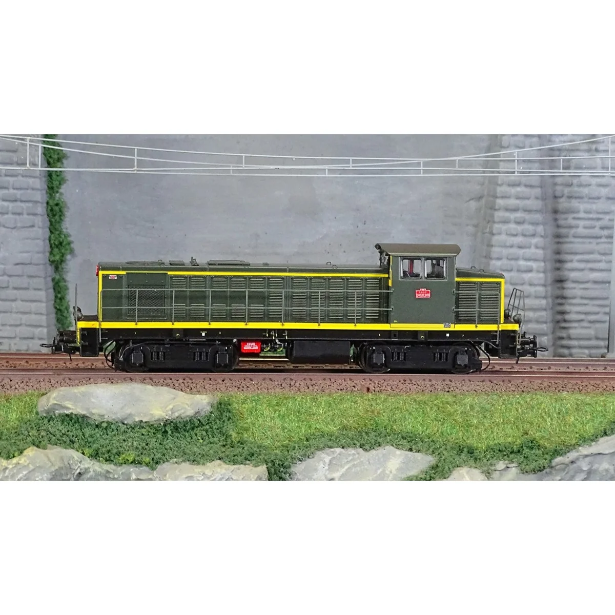R37 HO41103 040 DE 608 diesel locomotive, SNCF, green livery with y...