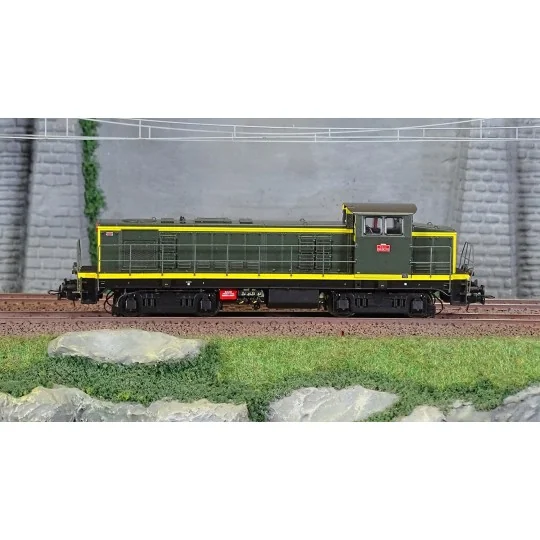 R37_HO41105-R37 HO41105 Locomotive diesel 040 DE 785, SNCF, livrée verte et bandes jaunes, dépôt Montargis