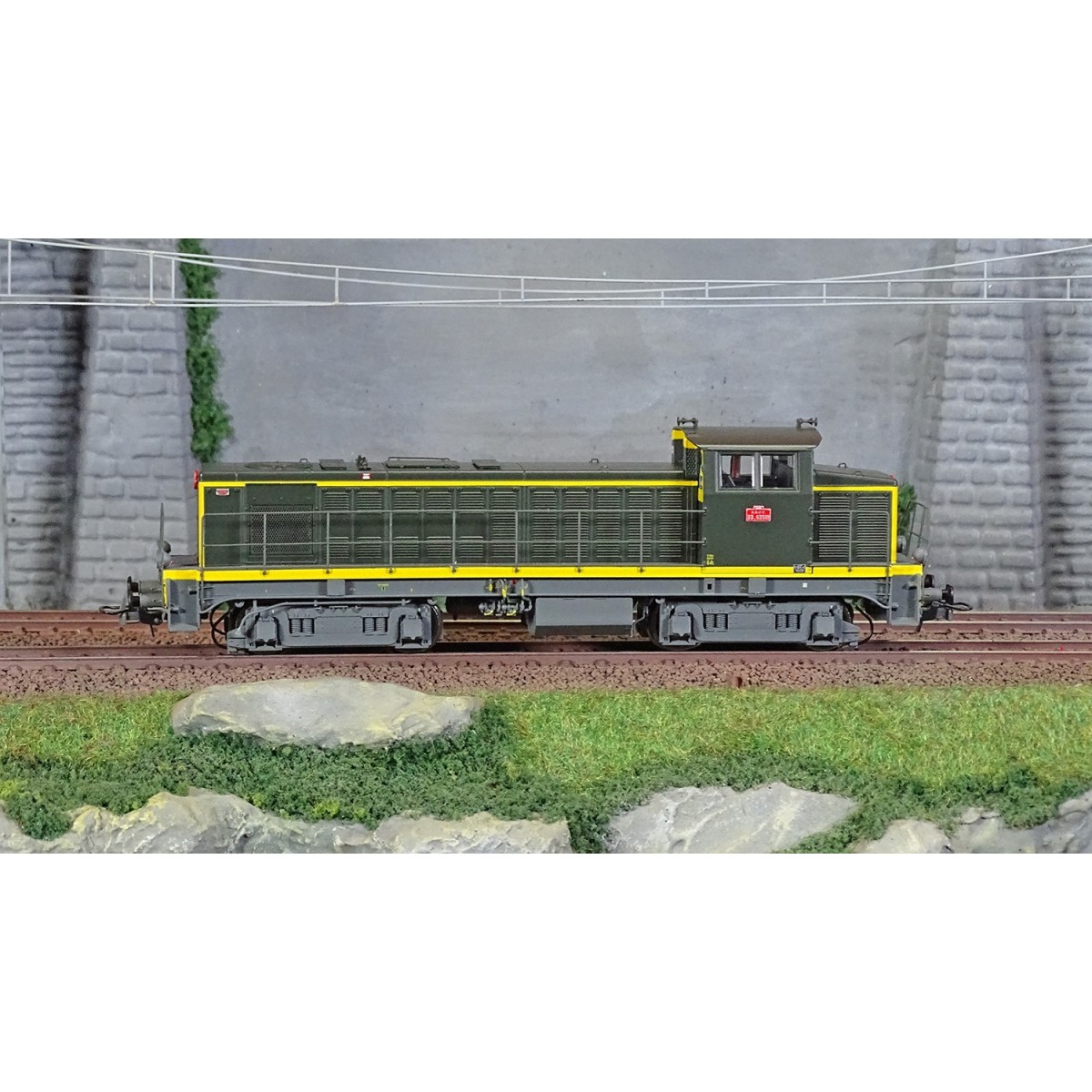 R37 HO41106DS SNCF BB 63510 diesel locomotive, green livery with ye...