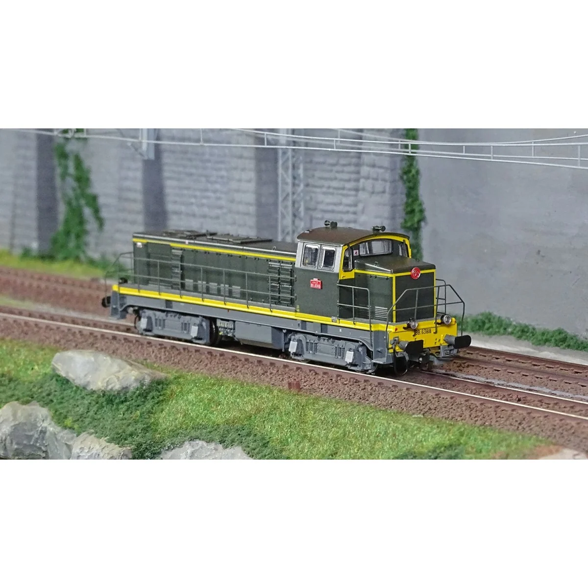 R37 HO41108 BB 63818 UM diesel locomotive, SNCF, green livery with ...