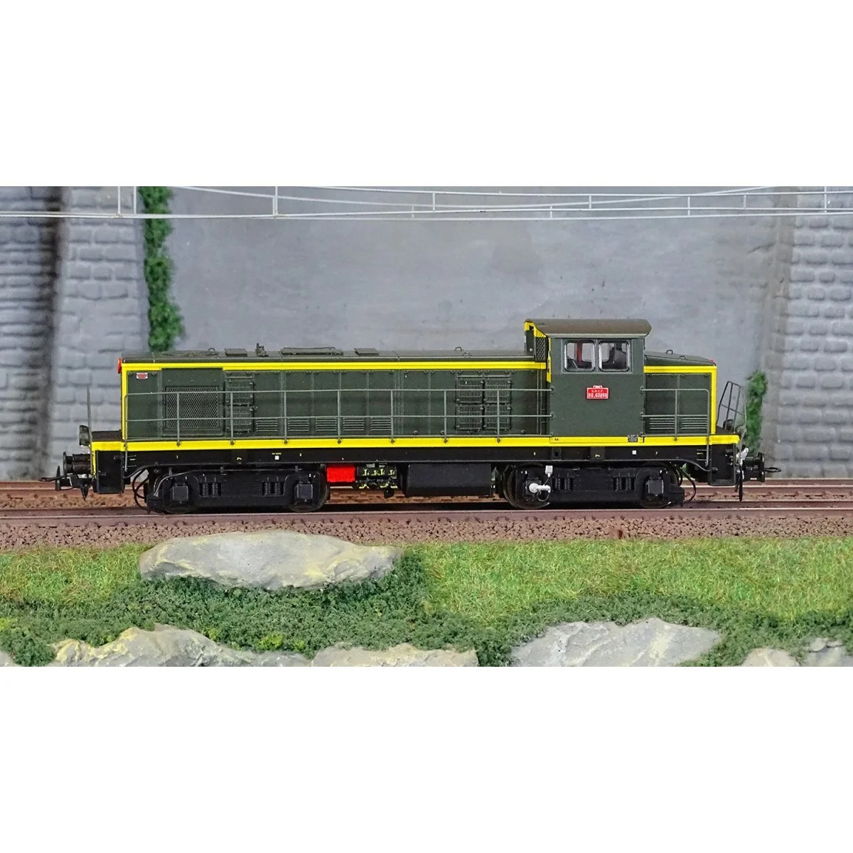 R37 HO41110 BB 63856 UM diesel locomotive, SNCF, green livery with ...