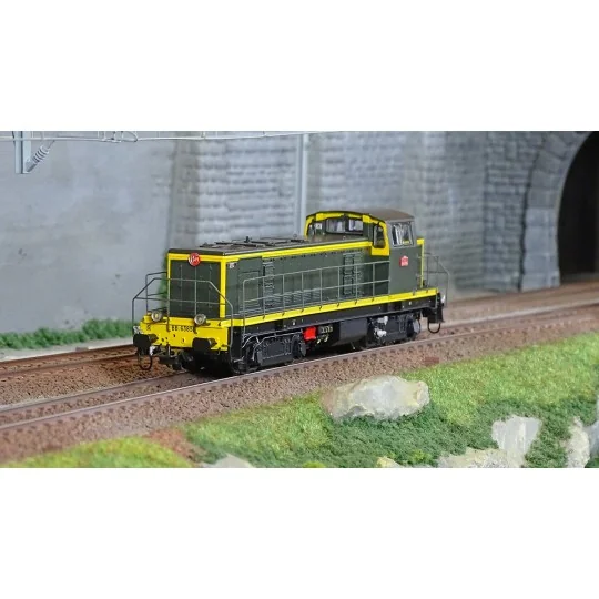 R37_HO41110-R37 HO41110 Locomotive diesel BB 63856 UM, SNCF, livrée verte et bandes jaunes, dépôt Portes
