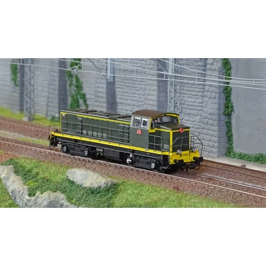 R37_HO41111DS-R37 HO41111DS Locomotive diesel BB63901 1.5Kv, SNCF, livrée verte et bandes jaunes, dépôt La Plaine, digital sonorisée